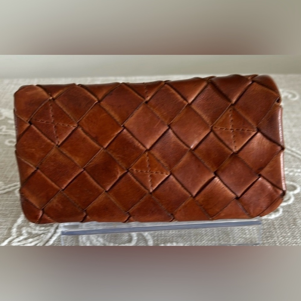 Vilenca Holland Brown Woven Wallet